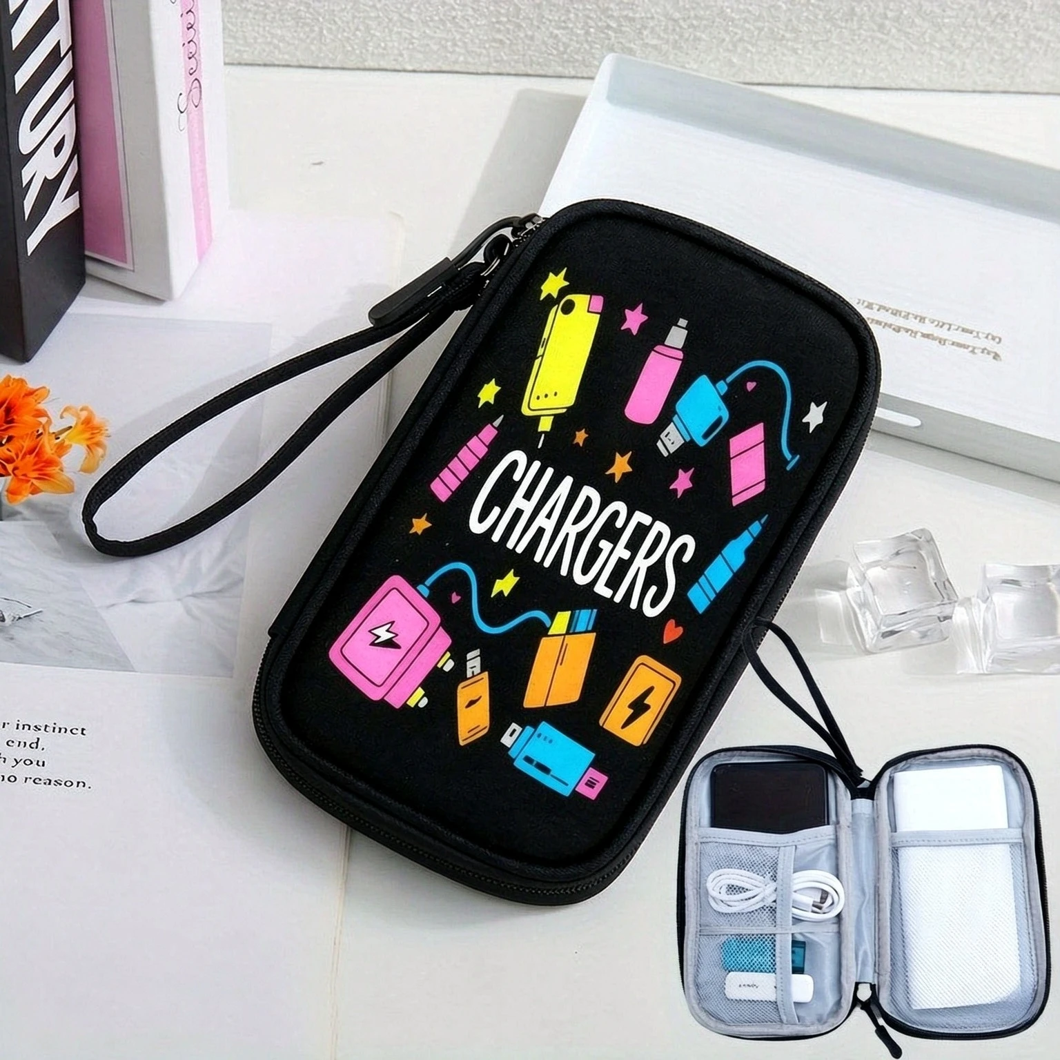 Electronics And Gadgets With A - Organisateur électronique à coque souple avec