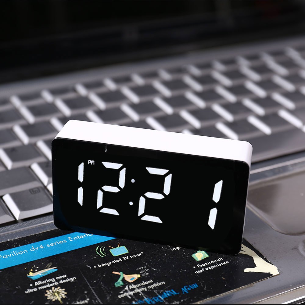 LED montre électronique miroir - Electronic Gadgets For Home avis et prix